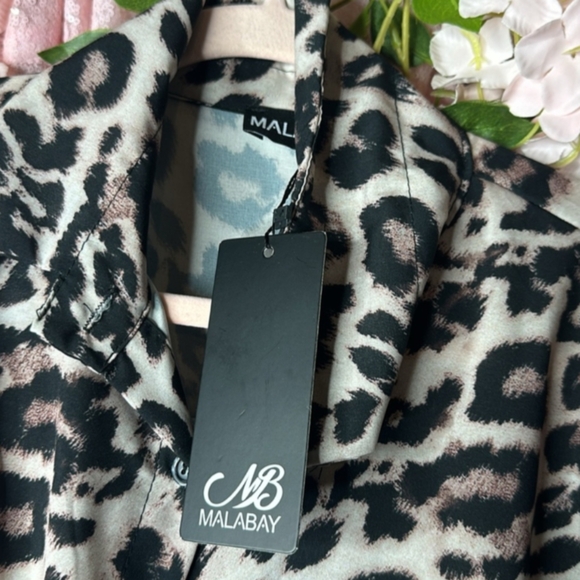 Leopard Print Blouse - Picture 2 of 4